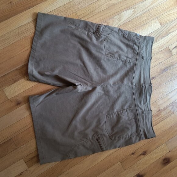 Wrangler Big Men's Outdoor Performance Zip Cargo Short with UPF 50+ NWOT - Picture 2 of 4